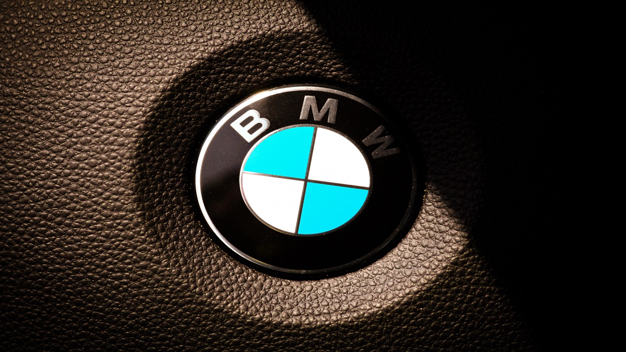 18 Fascinating Facts About the BMW Logo You Didn't Know