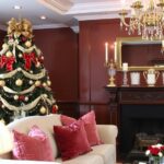 22 Gold, Crystal & Velvet Luxury Christmas Decor Ideas for a Truly Opulent Home