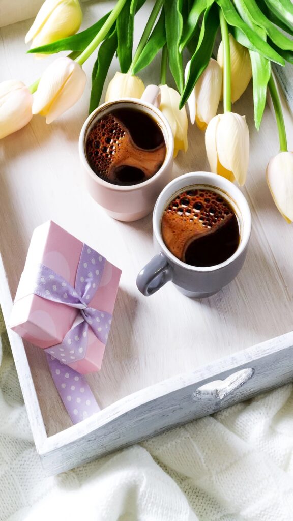 How Spring Coffee Table Decor Trays Create Instant Order