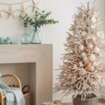 11 Unexpected Summer Christmas Decor Ideas for Living Rooms, Dining, Outdoor (Light & Coastal Twist)