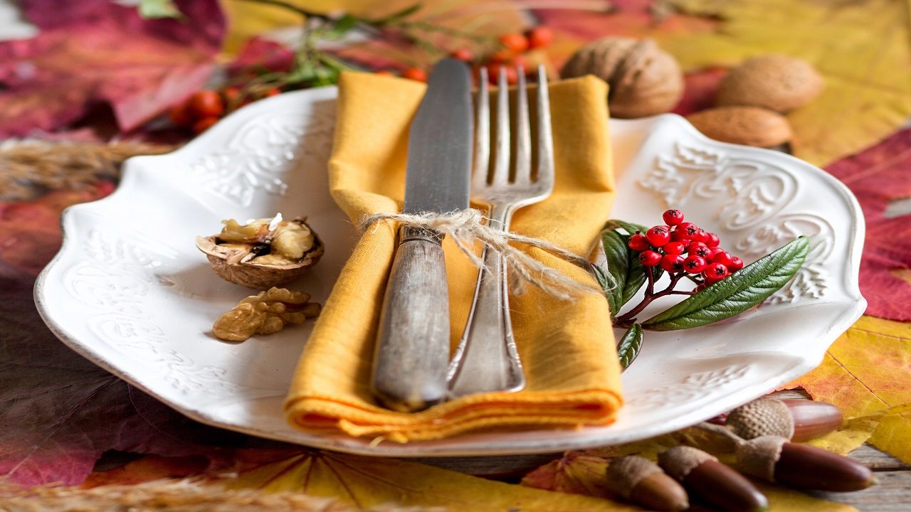 8 Rustic Thanksgiving Table Decor Ideas for a Cozy, Farmhouse Feast