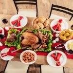 10 Simple Thanksgiving Table Decor Ideas That Look Expensive (But Aren’t)